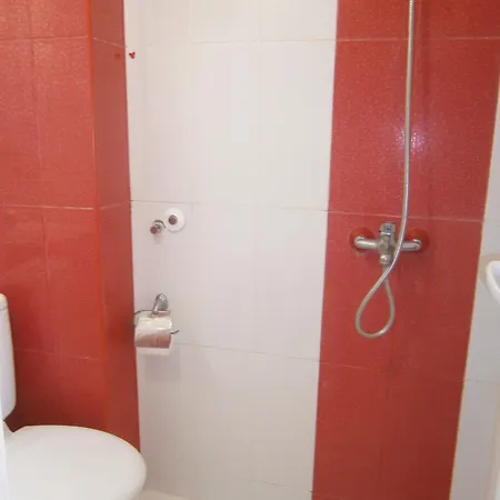 Family White House Otel